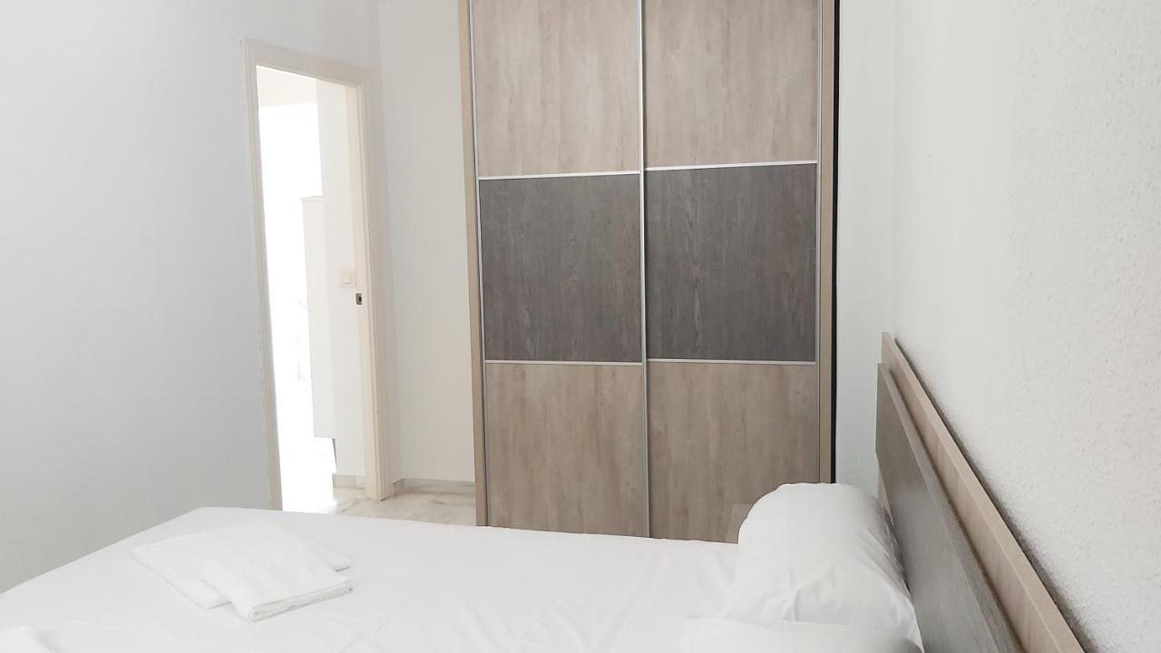 Del Parque Flats Meseta Swimmingpool Apartment Torremolinos Ngoại thất bức ảnh
