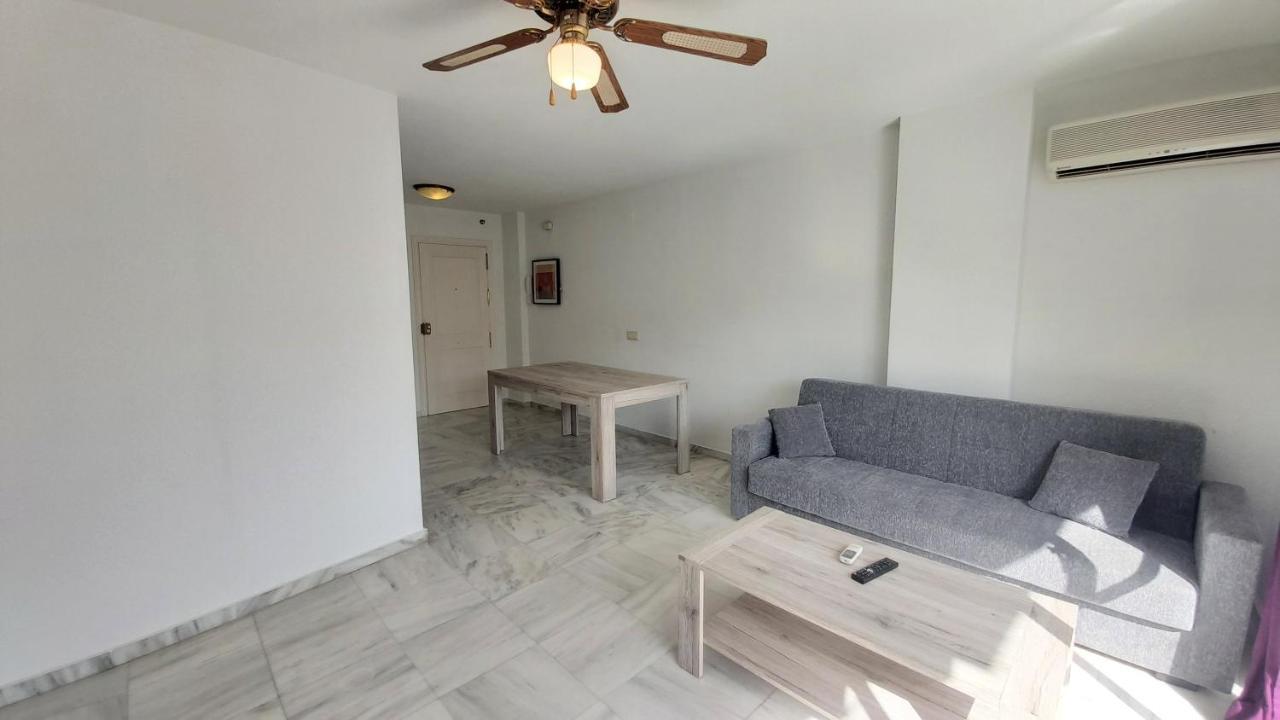Del Parque Flats Meseta Swimmingpool Apartment Torremolinos Ngoại thất bức ảnh