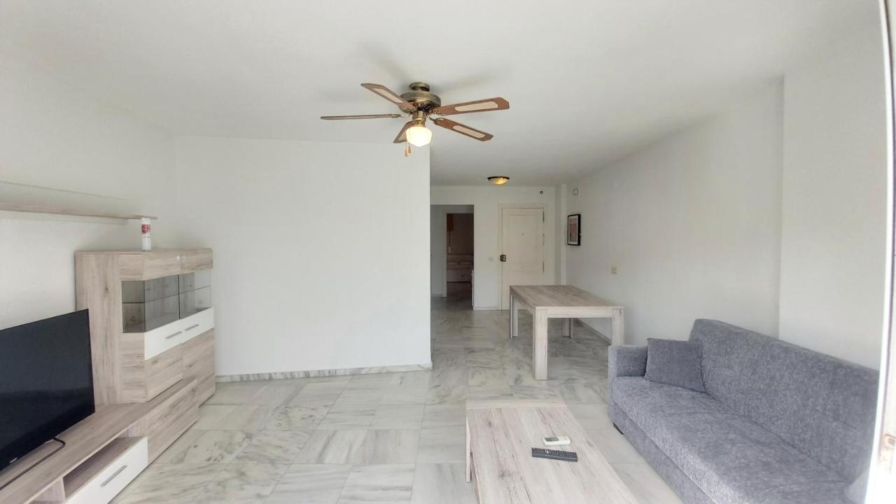 Del Parque Flats Meseta Swimmingpool Apartment Torremolinos Ngoại thất bức ảnh